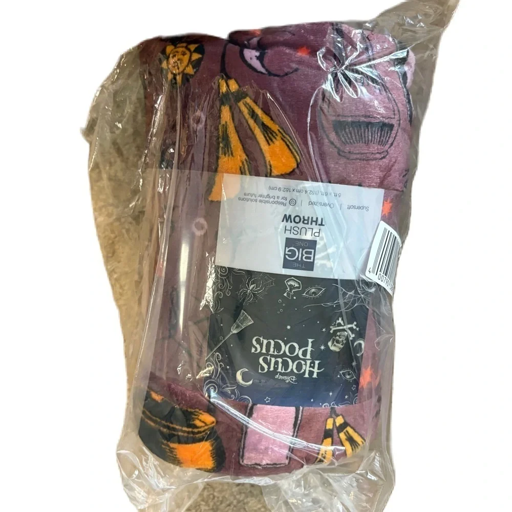 Disney Hocus Pocus Oversized Throw Fleece Blanket NEW Sanderson 60x72 Purple